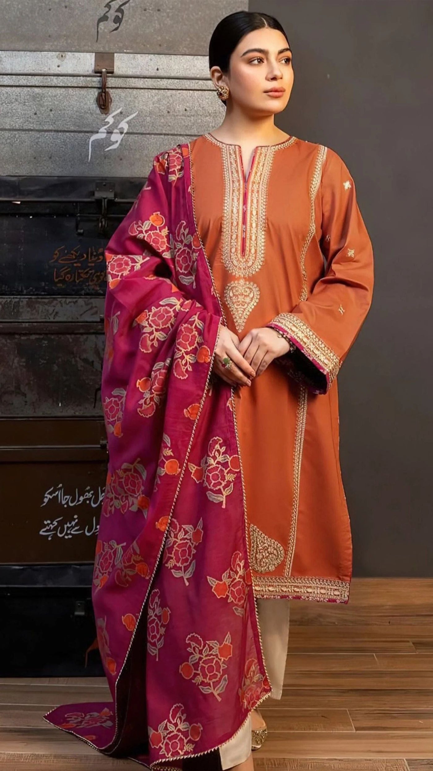 LIBAS LAWN EMBROIDERY SUIT (3 PIECE)