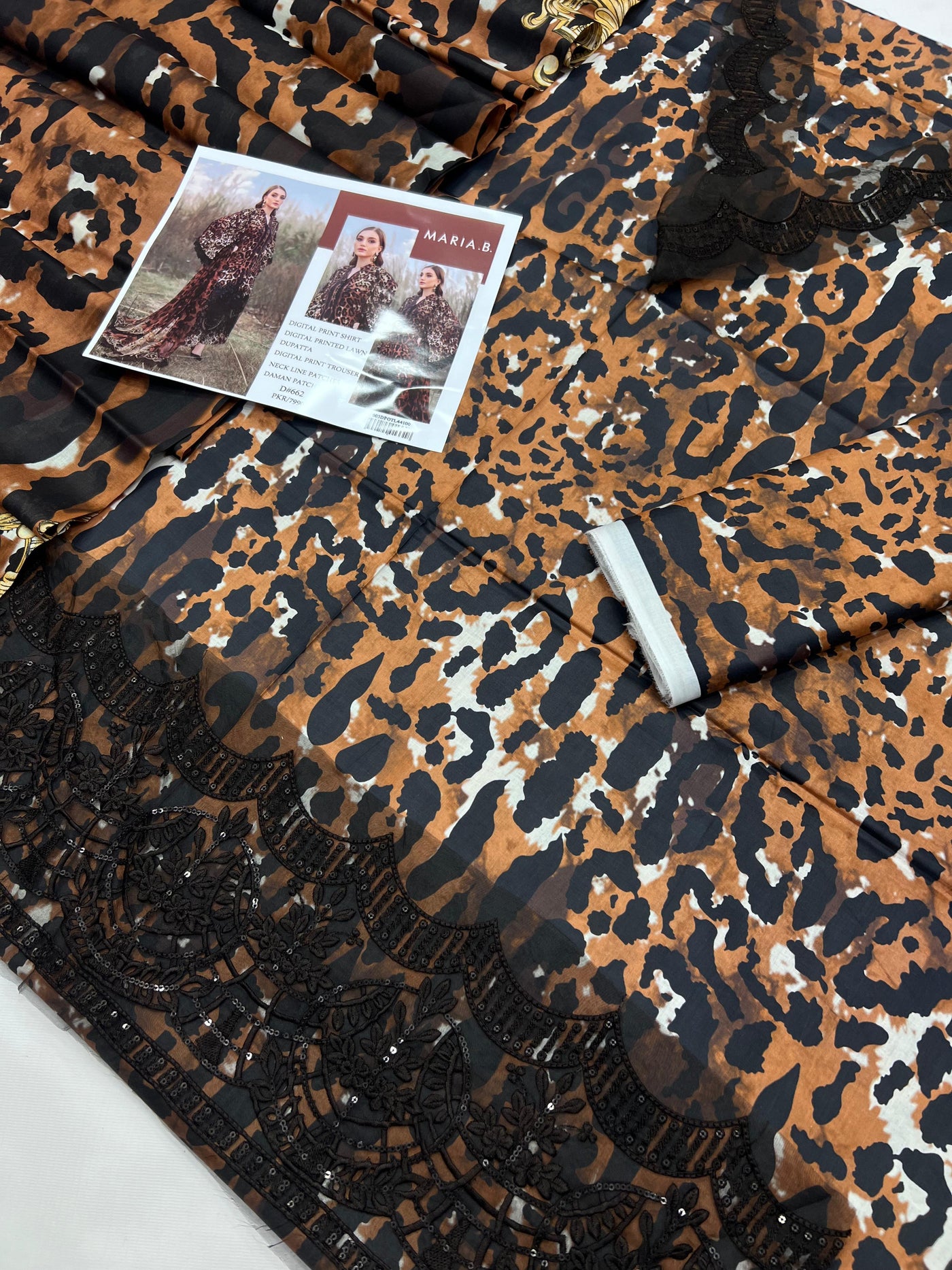 MARIA B LAWN EMBROIDER SUIT (3 PIECE)
