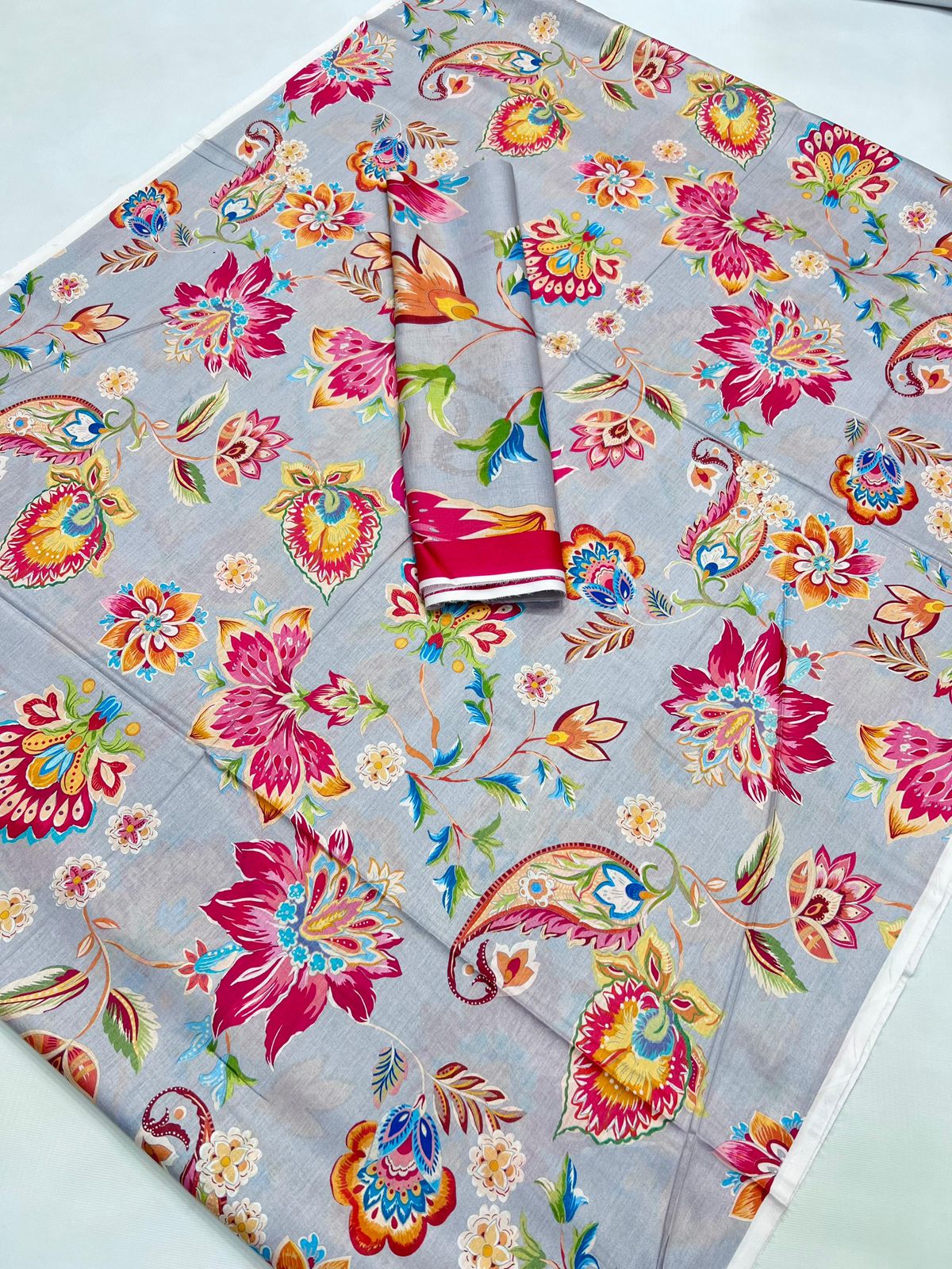ETHNIC LAWN DIGITAL PRINT ALLOVER (3 PIECE)