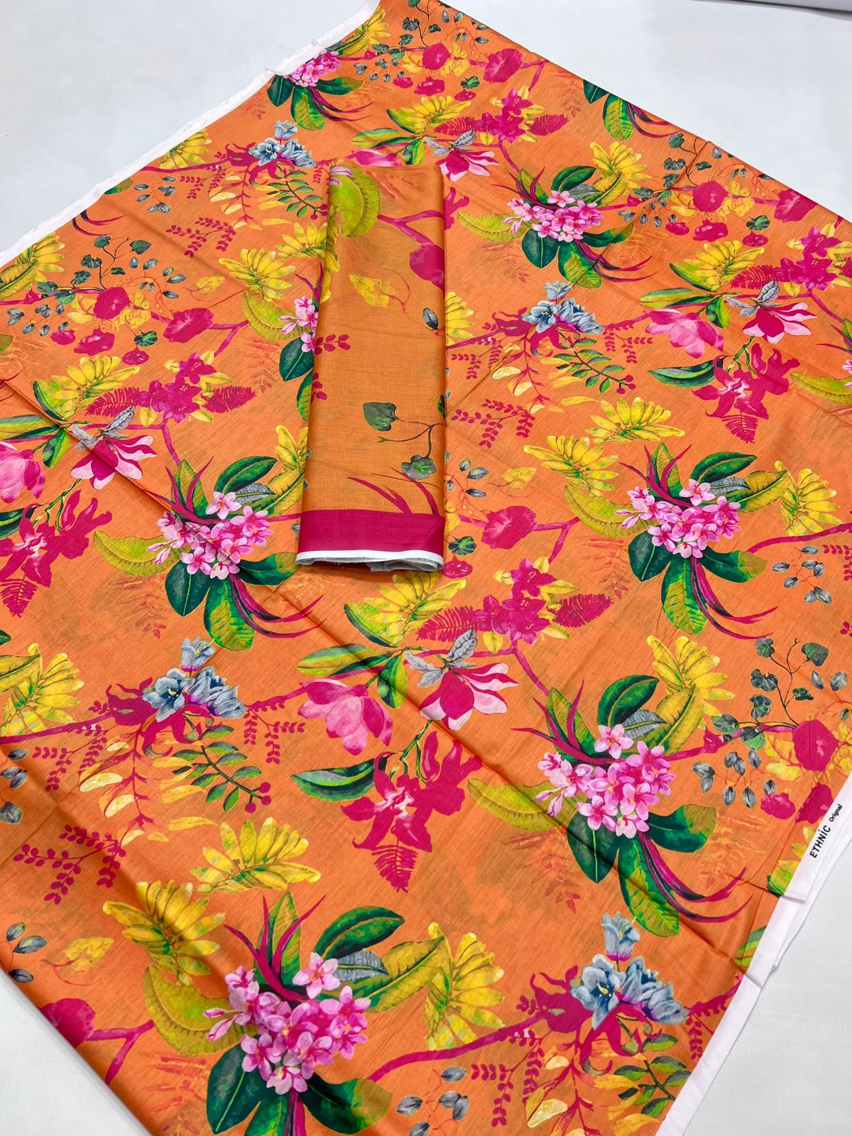 ETHNIC LAWN DIGITAL PRINT ALLOVER (3 PIECE)